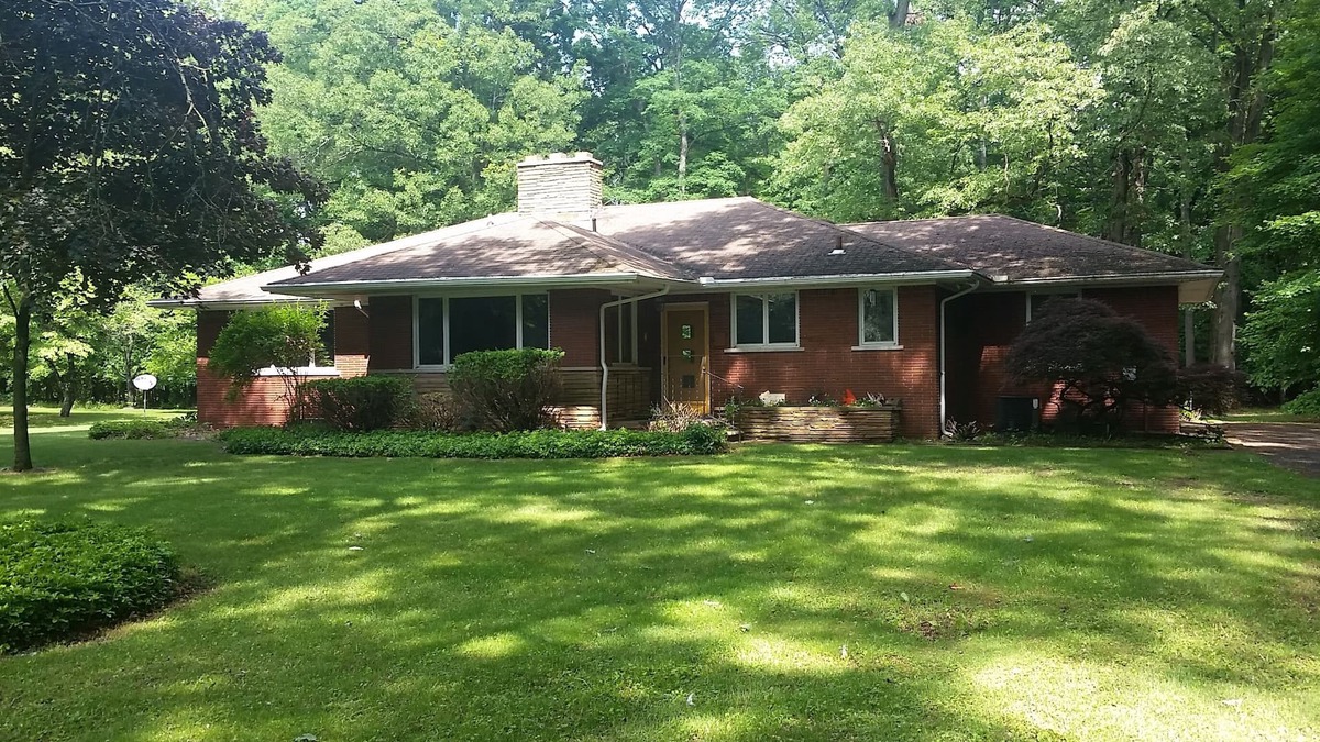 Southfield House | A sanctuary just 15 minutes from Detroit