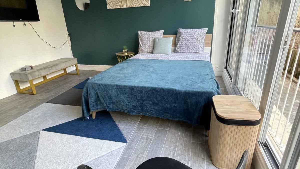 Verrieres-le-Buisson Apartment | A Seulement 30 min de Paris, Près du RER B