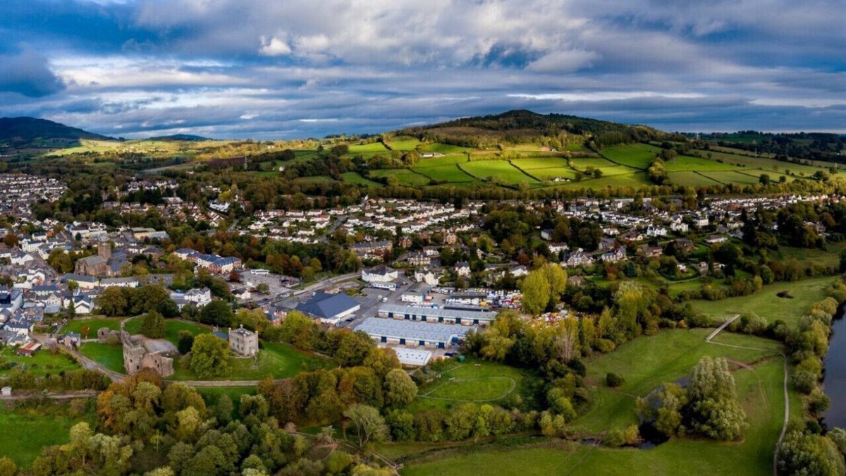 Talybont-on-Usk House | A Shepherds Delight - One Bedroom House, Sleeps 2