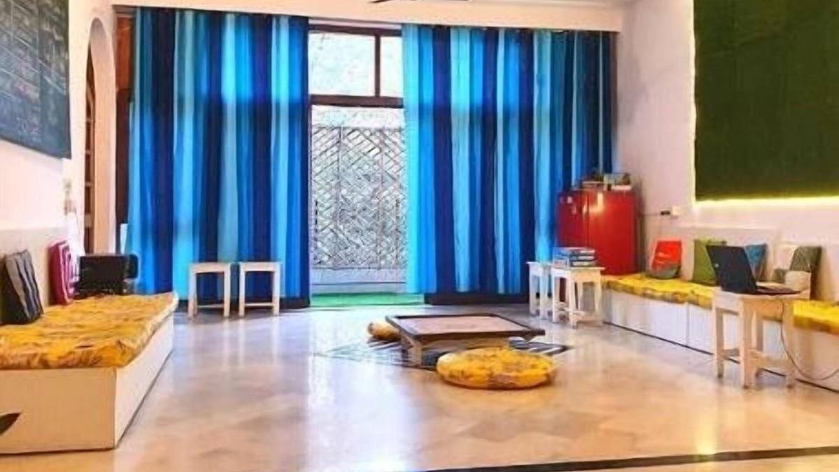 Kailash Colony Hostel | A sleepy Fox - Hostel