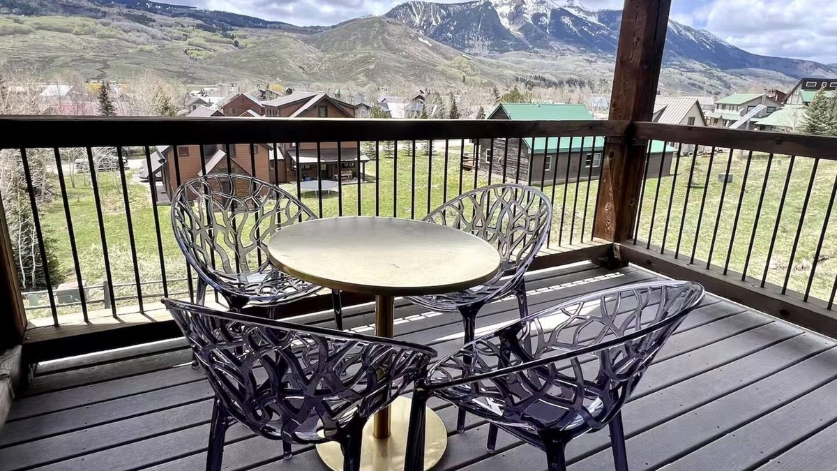 Crested Butte South House | A Slice of Paradise: Mountain Views, Hot Tub & Breathtaking Stars