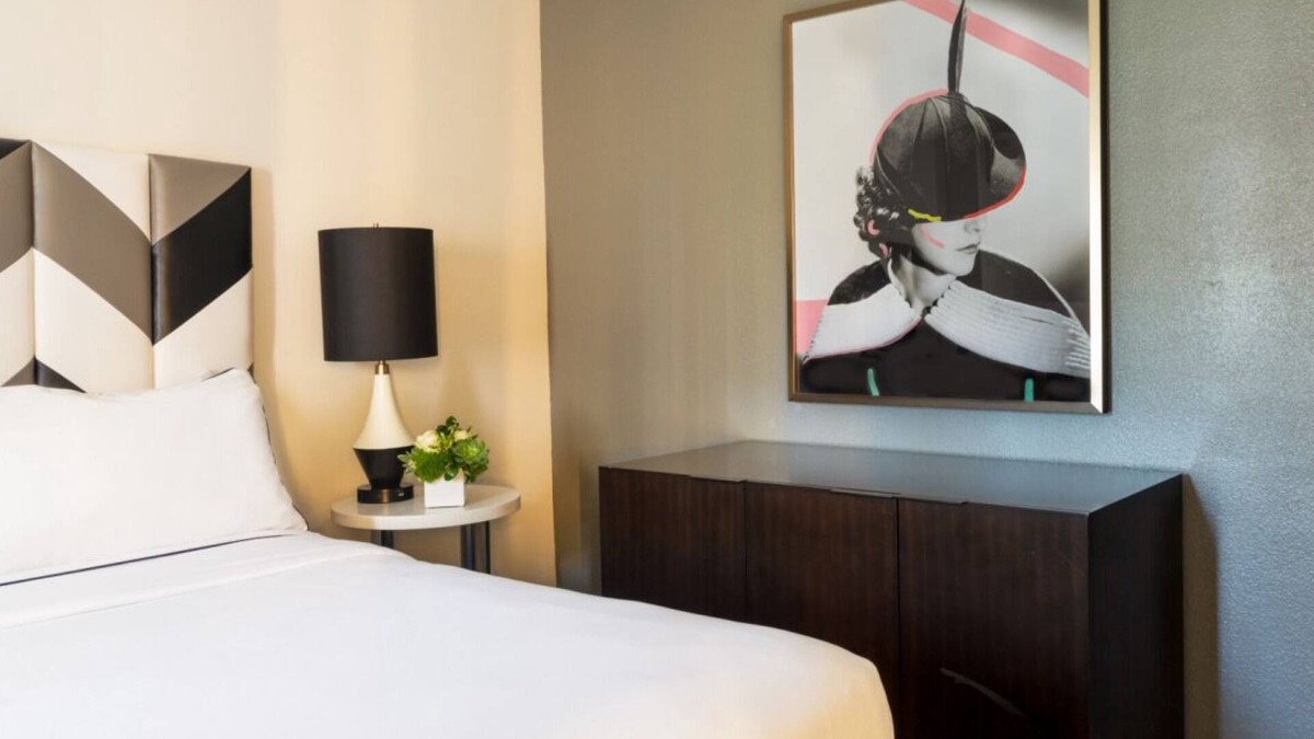 Norma Triangle Hotel | A Sophisticated Suite! Four Units with Furnished Living, Rooftop Pool, Balcony!