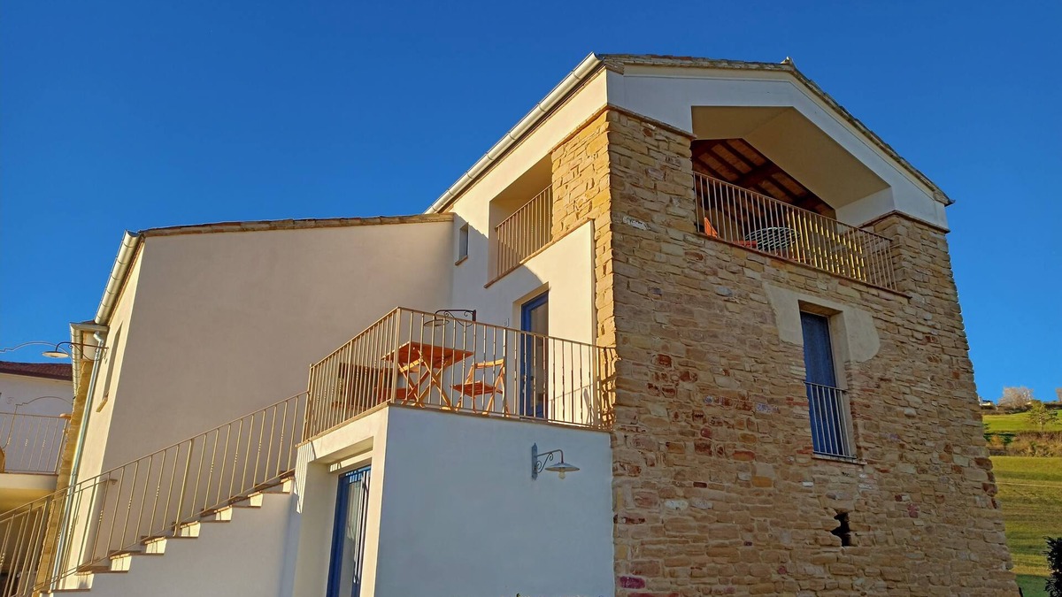 Castiglione Messer Raimondo Apartment | A spacious 2 bedroom apartment with stunning panoramic views at La Stradella
