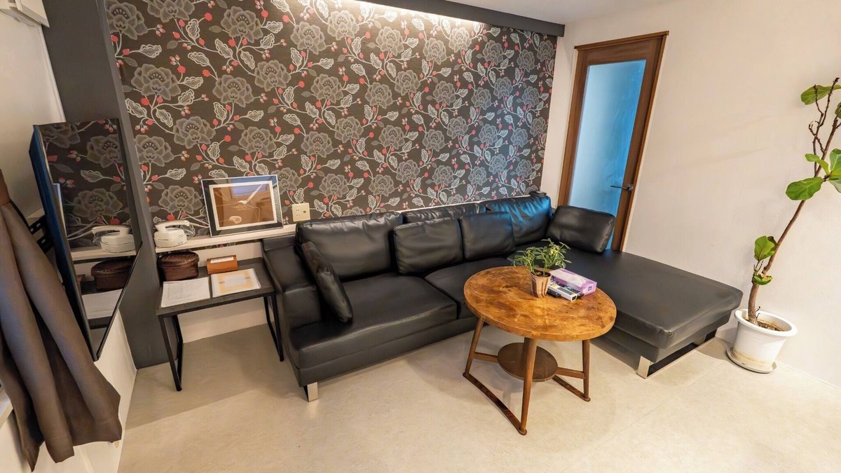 Kanazawa House | A spacious and comfortable room with a 50inch TV /Kanazawa Ishikawa