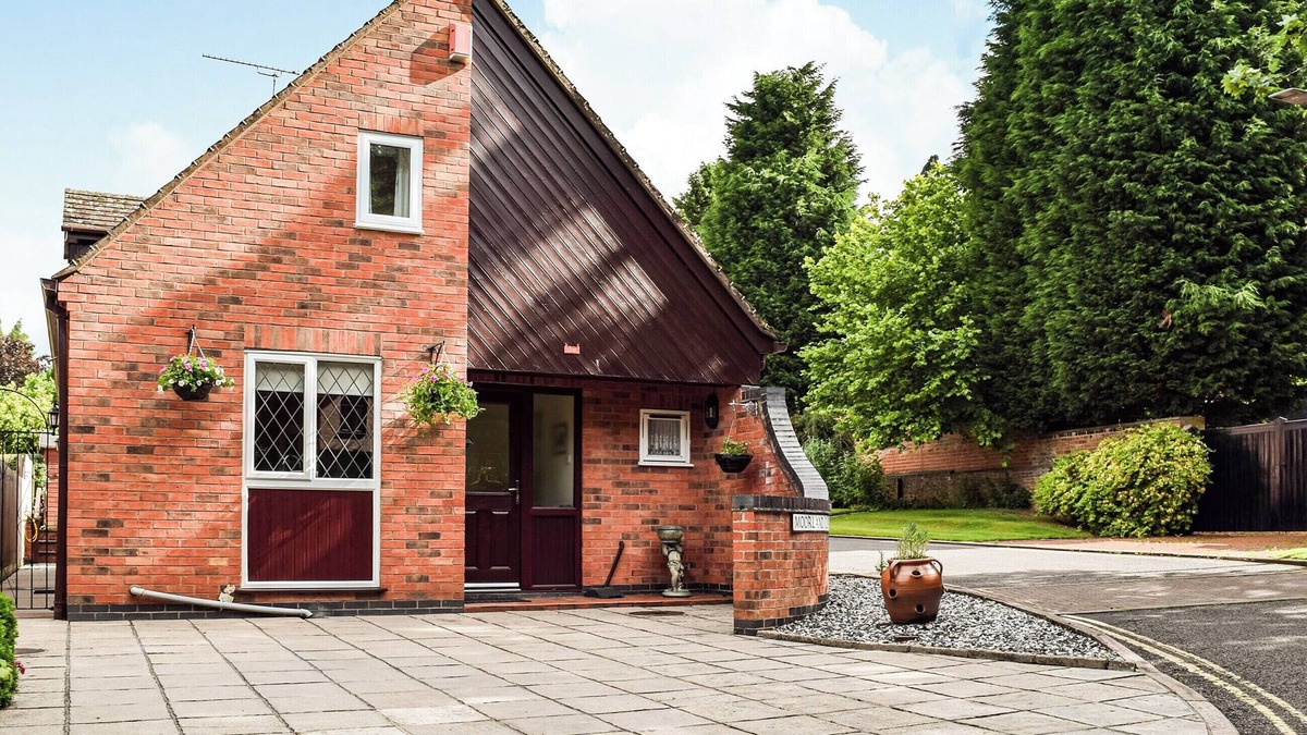 Market Bosworth Cottage | A spacious home from home within a few minutes’ walk of the town centre.