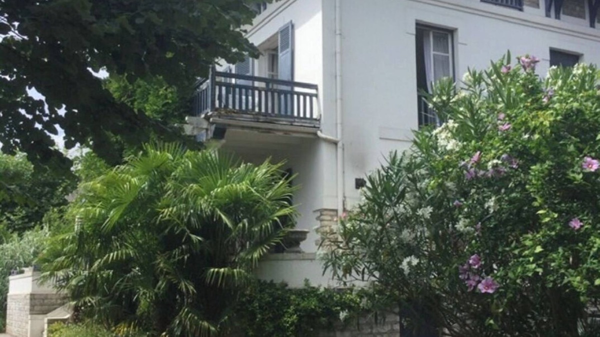 Bayonne Villa | A stone's throw from the Bayonne Arena Large character house on the Basque Coast