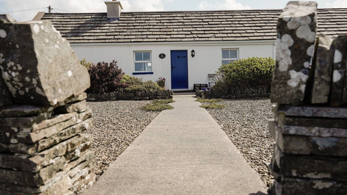 Doolin Cottage | A stonecutters cottages that sleeps 2 guests