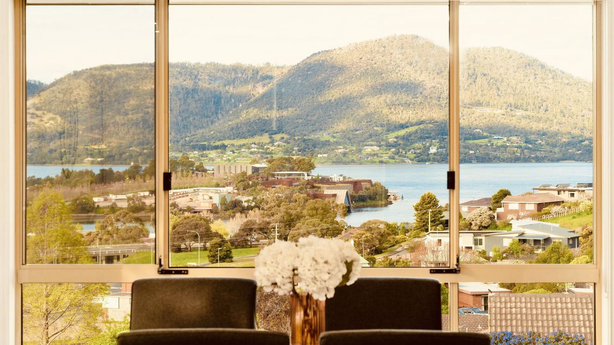 Berriedale House | A sunny house with stunning water views in Rosetta