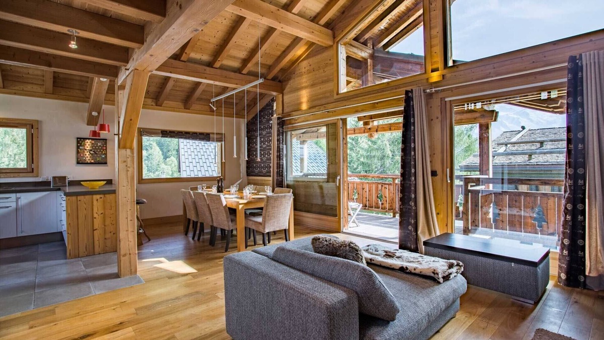Montroc Ski Chalet | A superb new 5-star chalet — tastefully furnished