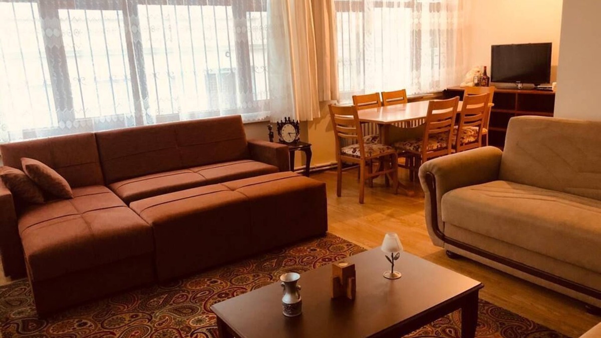 Kumkapi House | a three-bedroom flat in Sultanahmet