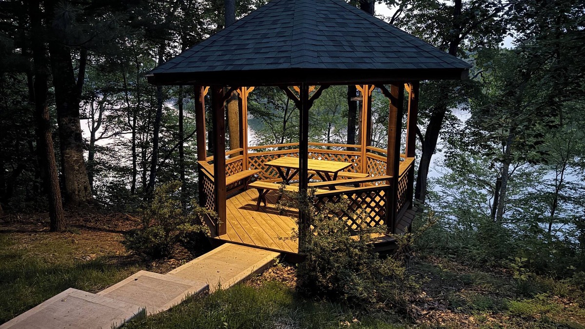 Union Hall Cabin | A truly a unique home
