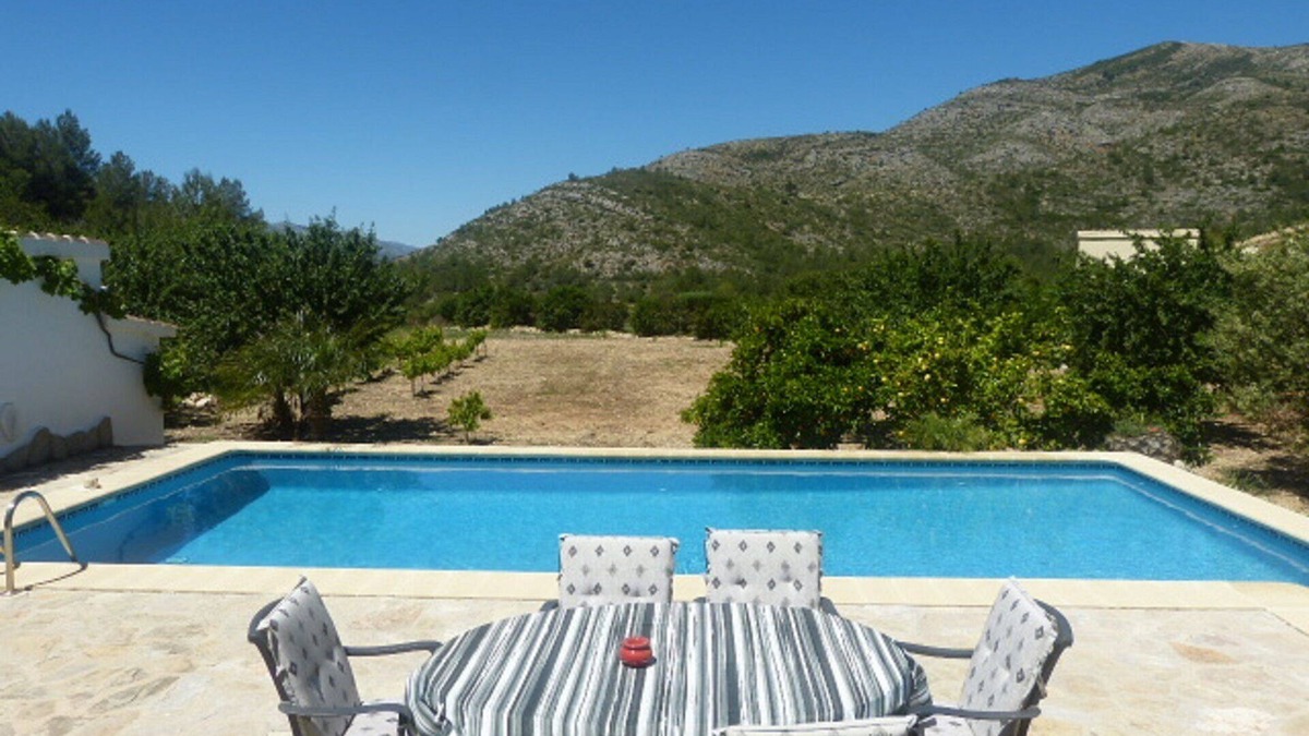 Lliber House | A truly spectacular finca-style villa, with a light spacious feel.