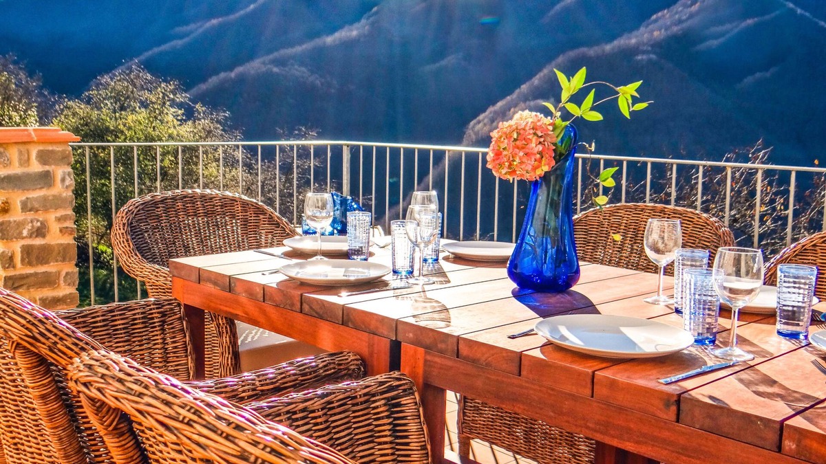 Crasciana Villa | A Tuscan gem. Private Pool, Outdoor Kitchen, Dinning