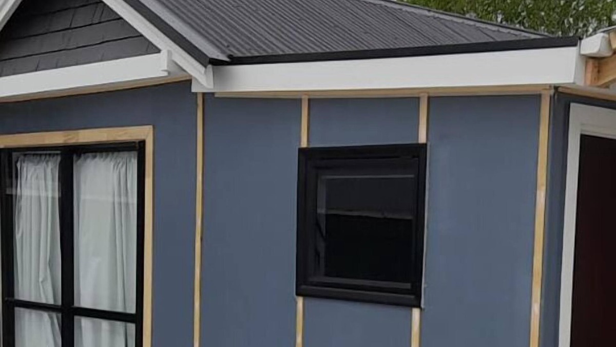 Hastings Apartment | A two-bedrooms guest house in the city!