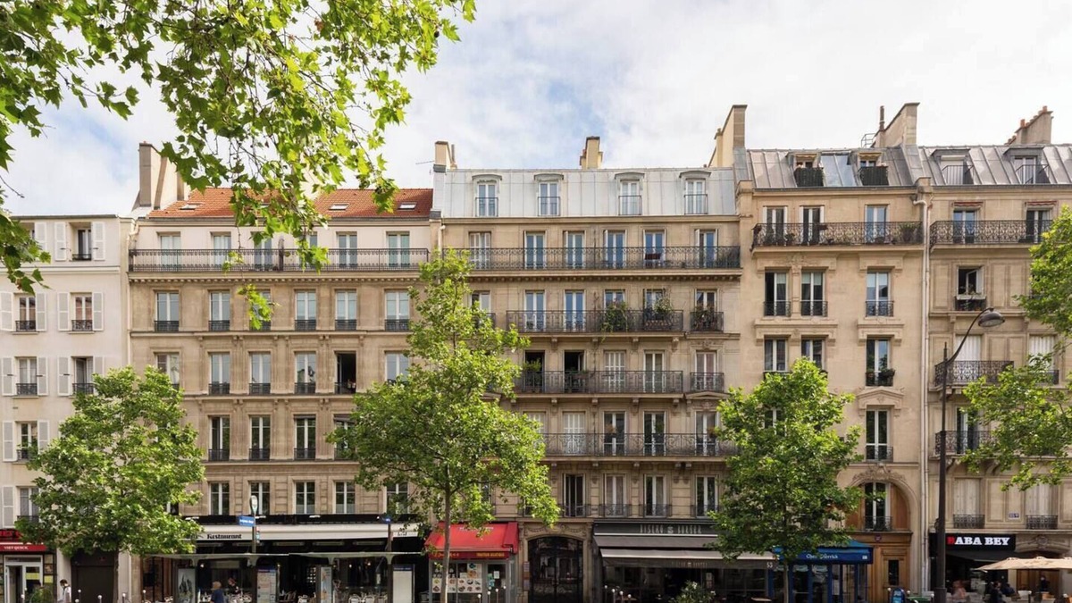 Montparnasse Apartment | A very functional and warm apartment in St Germain