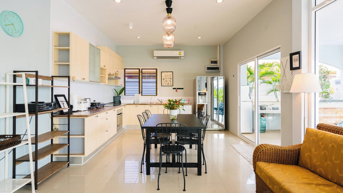 Nong Kae Villa | A villa in the heart of Hua Hin, 2.5 km from Beach with a private swimming pool.