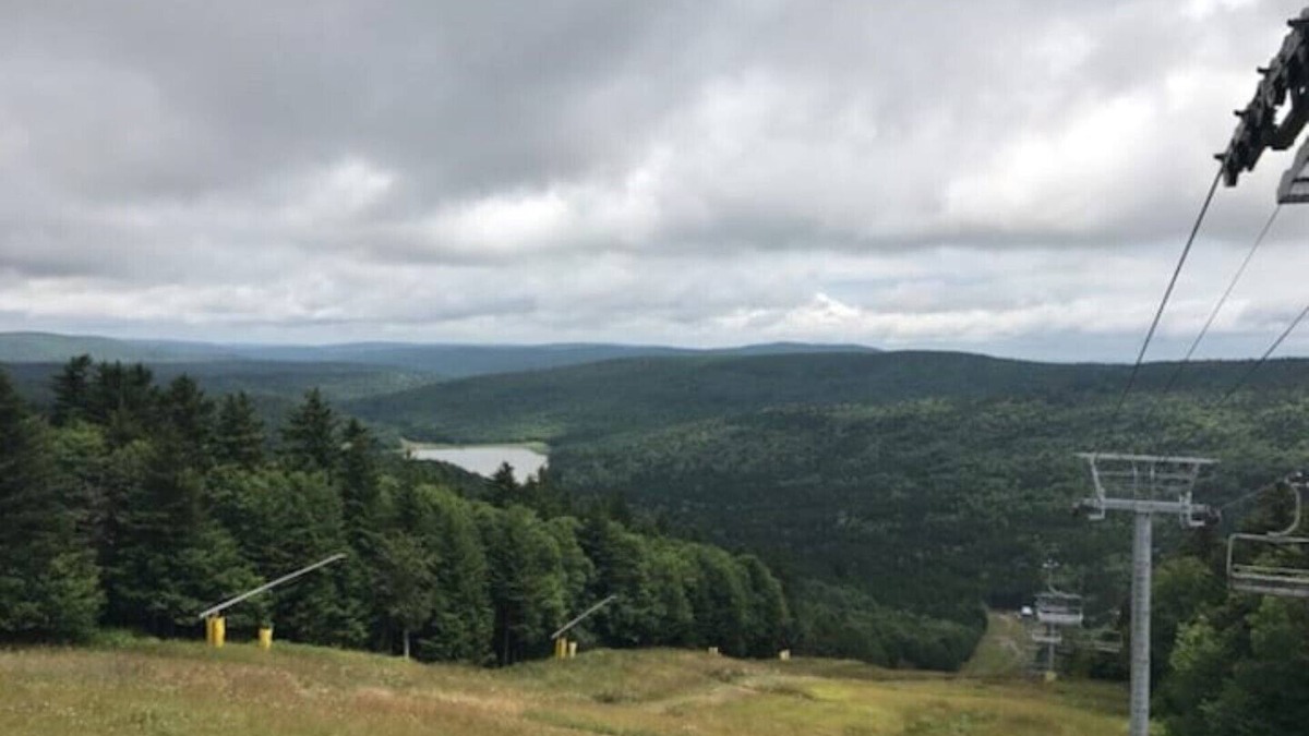 Snowshoe Condo | A Walk in the Clouds - 4 Season Getaway -Ski-In Ski-Out Condo