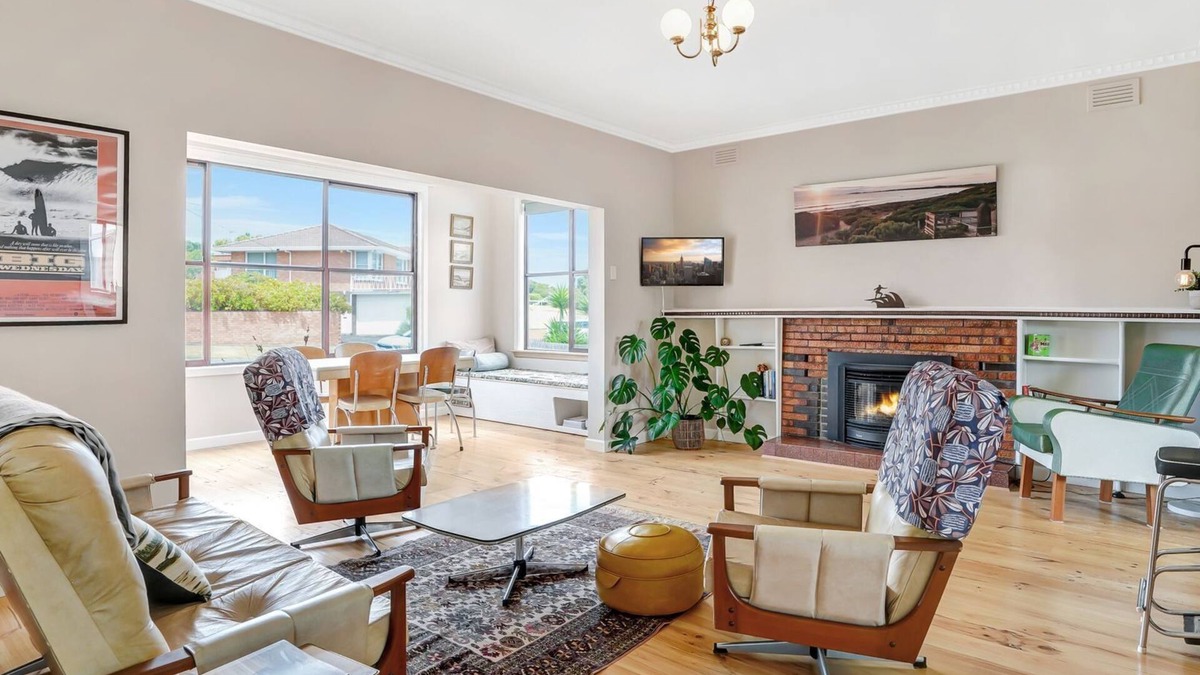 Warrnambool House | A-Wave from it All - 1960's Chic