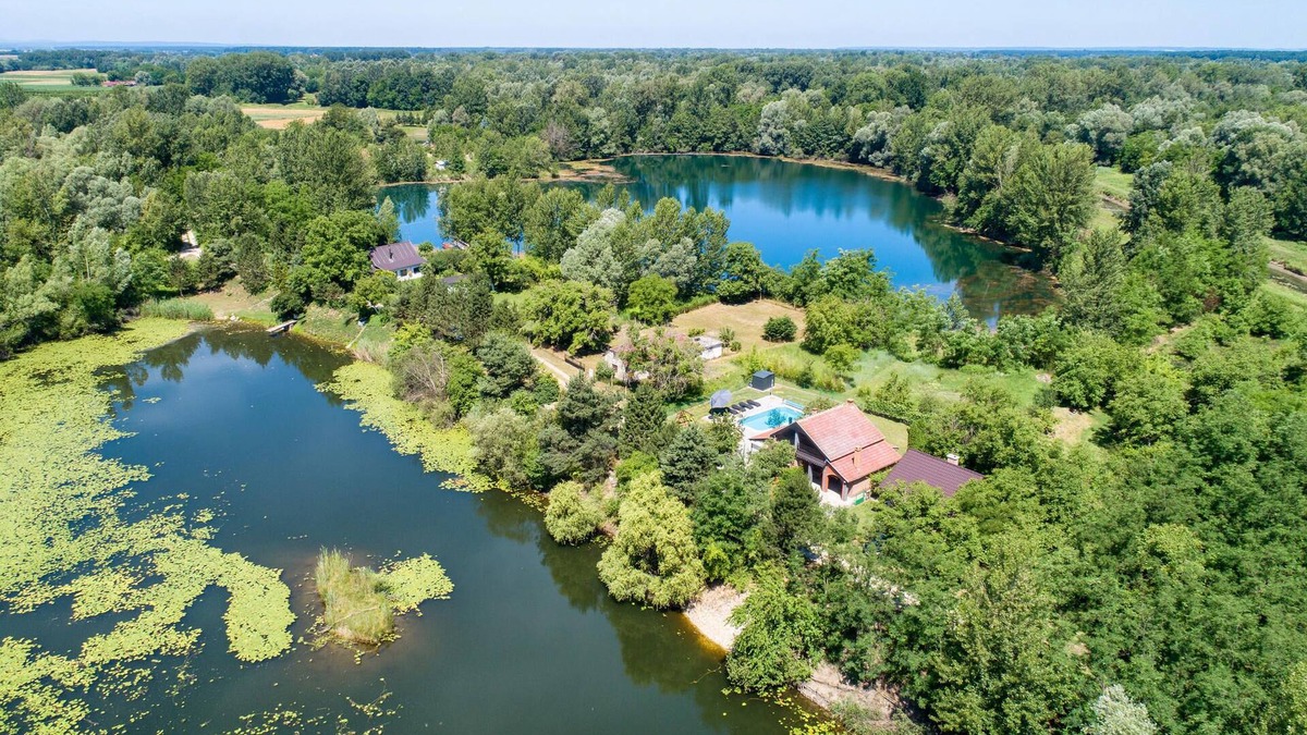 Molve House | A well located vacation home on the Croatian-Hungarian border.