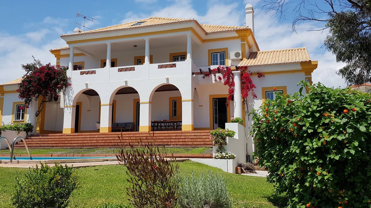 Carvalhal Villa | A wonderful typical home, walking to beach, with view on the sand dune and lake