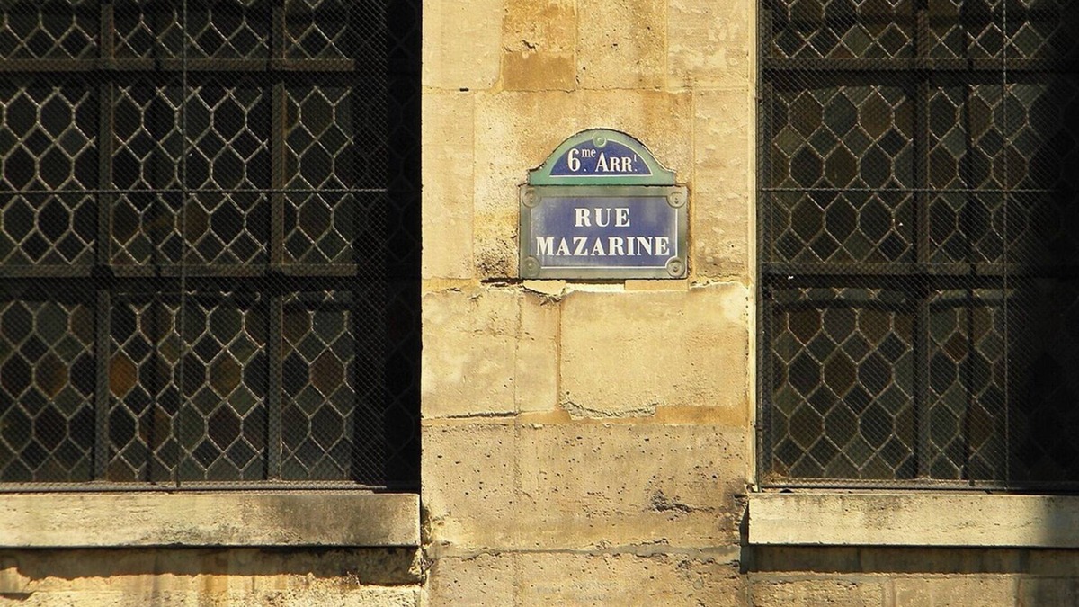 Saint-Germain-des-Pres Apartment | A Work of Art/Period Details:St-Germain 1600s Townhouse&Institut de France Vista