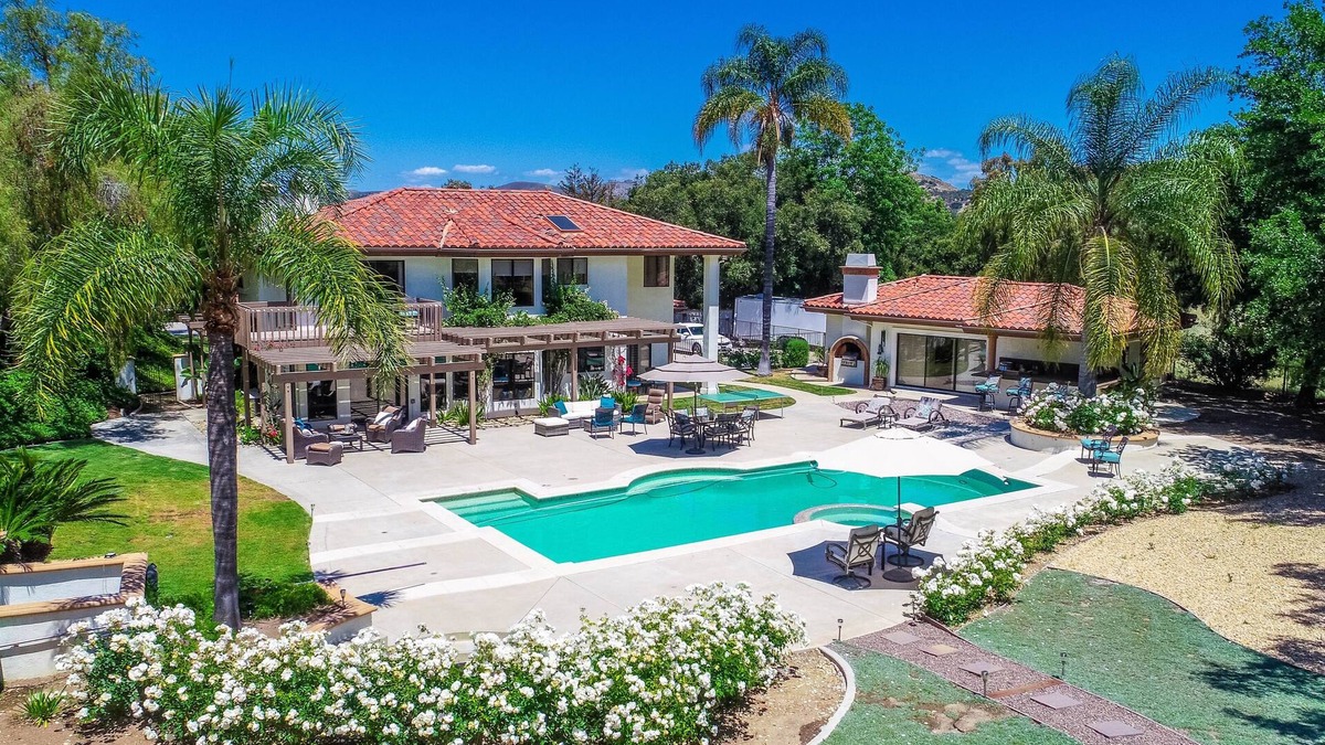 Thousand Oaks House | A Writer's Hideaway and Private Escape for the Hollywood Elite.
