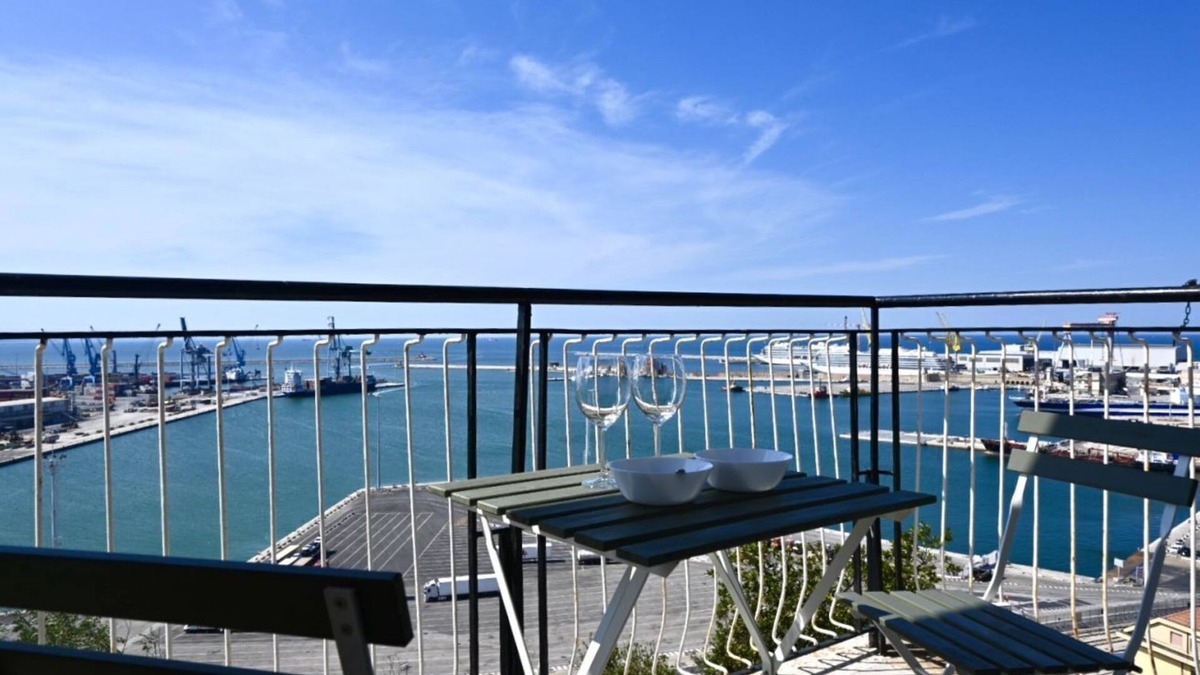 Ancona Apartment | A40 - Ancona, elegant two-room apartment with a view