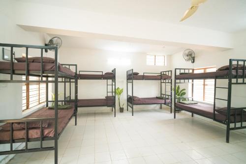 Srikalahasti House | Aare waterfalls homestay