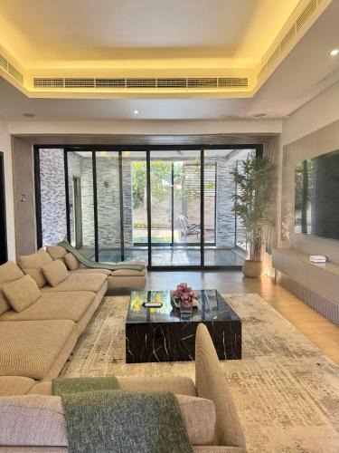 Ajman Villa | AB Villa - Pool & Cinema