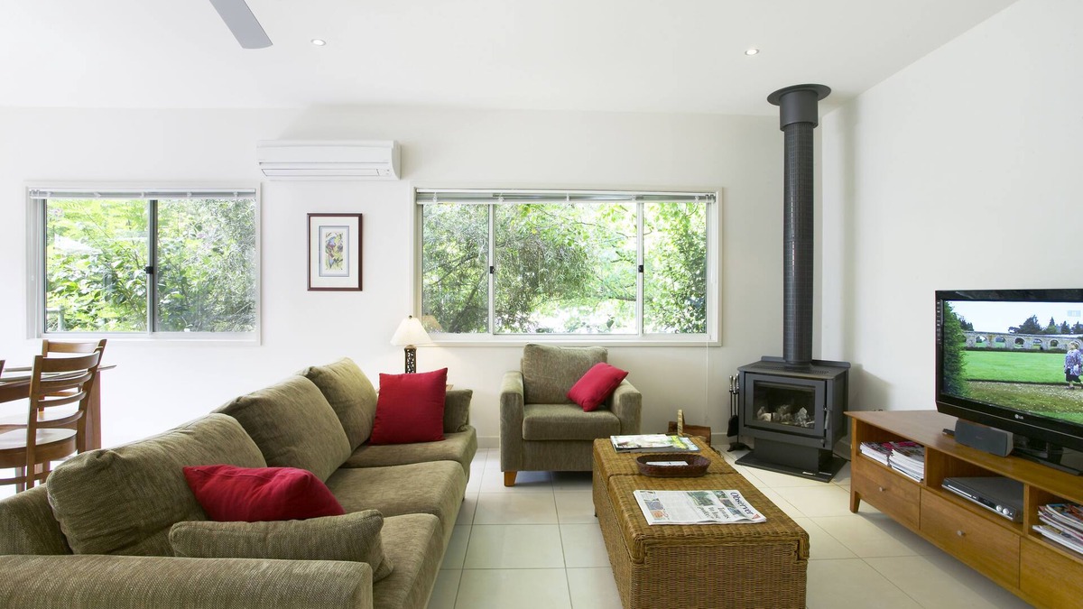 Bright Cottage | Abalina Cottages, Rotary Drive