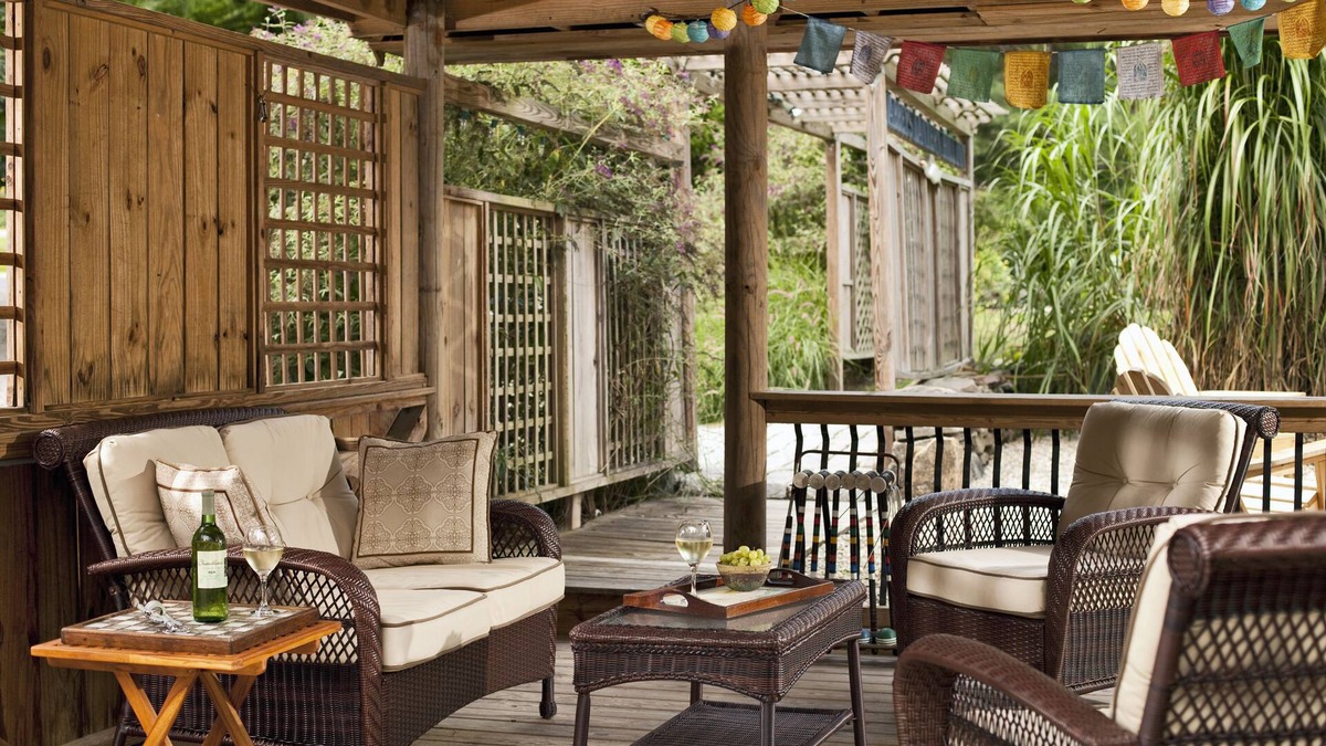 Ledyard Bed & Breakfast | Abbey's Lantern Hill Inn