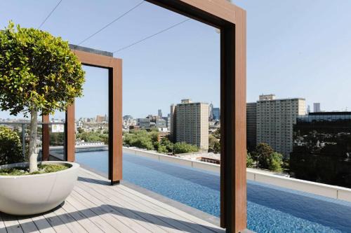 Abbotsford Apartment | Abbotsford Abode With Pool Parking & Gym