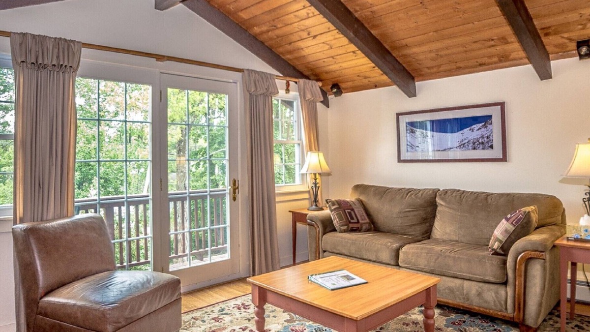 Intervale Ski Chalet | Abbott Brook Chalet A - Private Setting - 5 Mi From Storyland