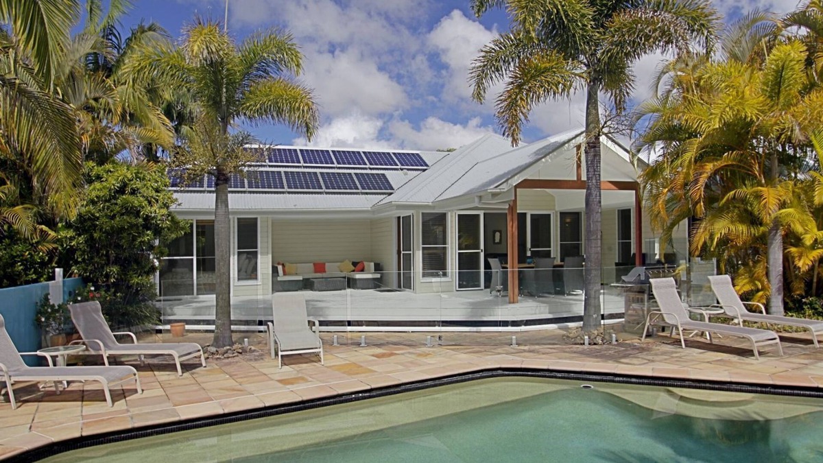 Ewingsdale House | Abode at Byron - private hideaway with 17m pool