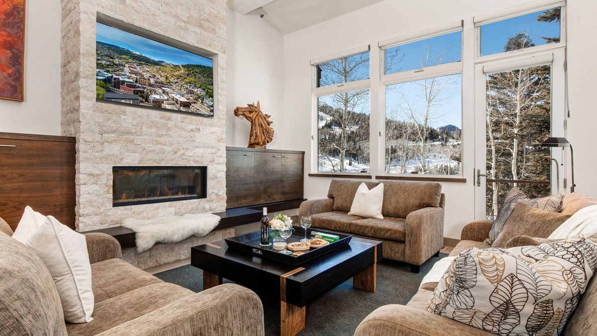 Empire Pass House | Abode at Little Belle #3 | Walk to Silver Lake