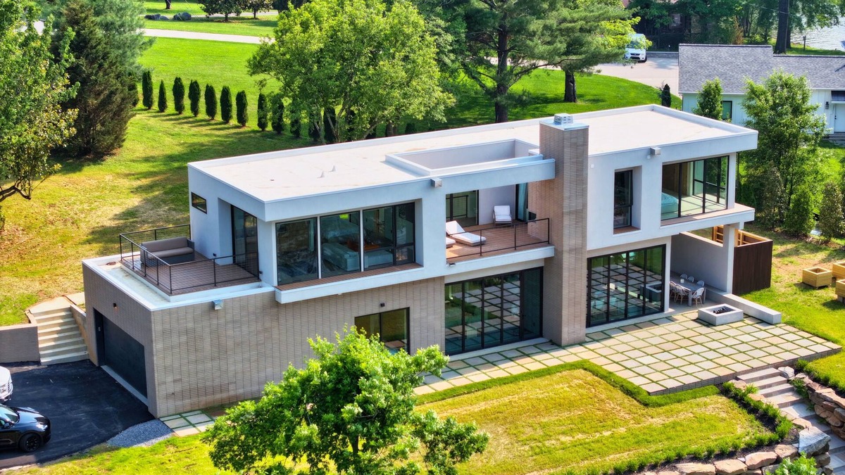 Mount Juliet House | Above Nashville Lakeside Modern I Old Hickory Lake | Modern| EventsI Services