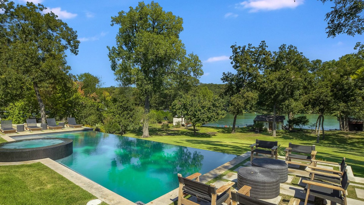 Cypress Banks House | Above Sapphire | LakefrontI Casita | Pool&Spa ILake Beach IDock