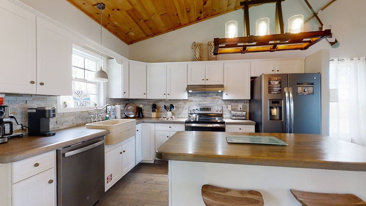 Sevierville House | Above The Cove 3 Bedroom Home by RedAwning