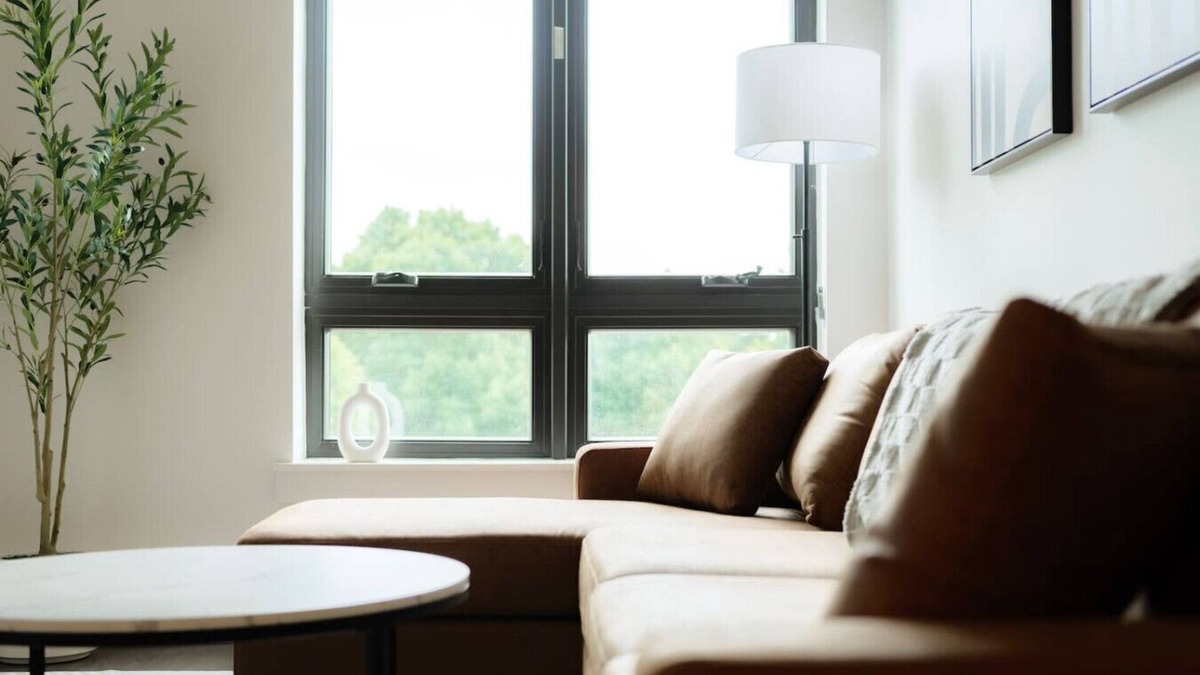 Washington Apartment | Above The Roots | Stylish 1BD on the Square