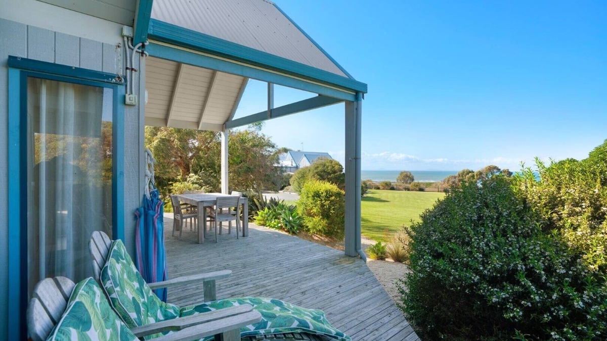 Tarwin Lower Cottage | Absolute Beach FrontagenSelf Contained CottagesnFully equipped for your holiday