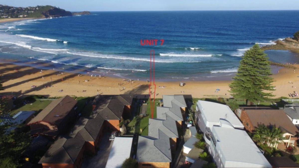 Avoca Beach Apartment | Absolute Beachfront - South Strand 7 Linen & WiFI