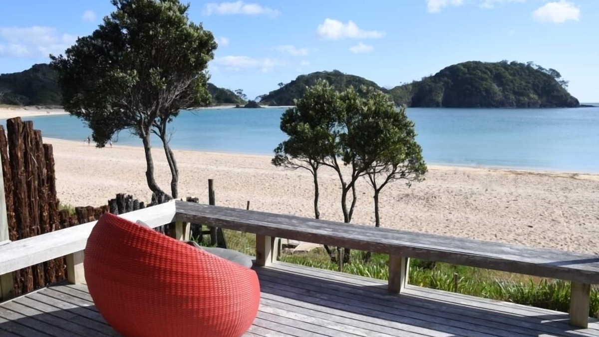 Matapouri House | Absolute Beachfront Paradise