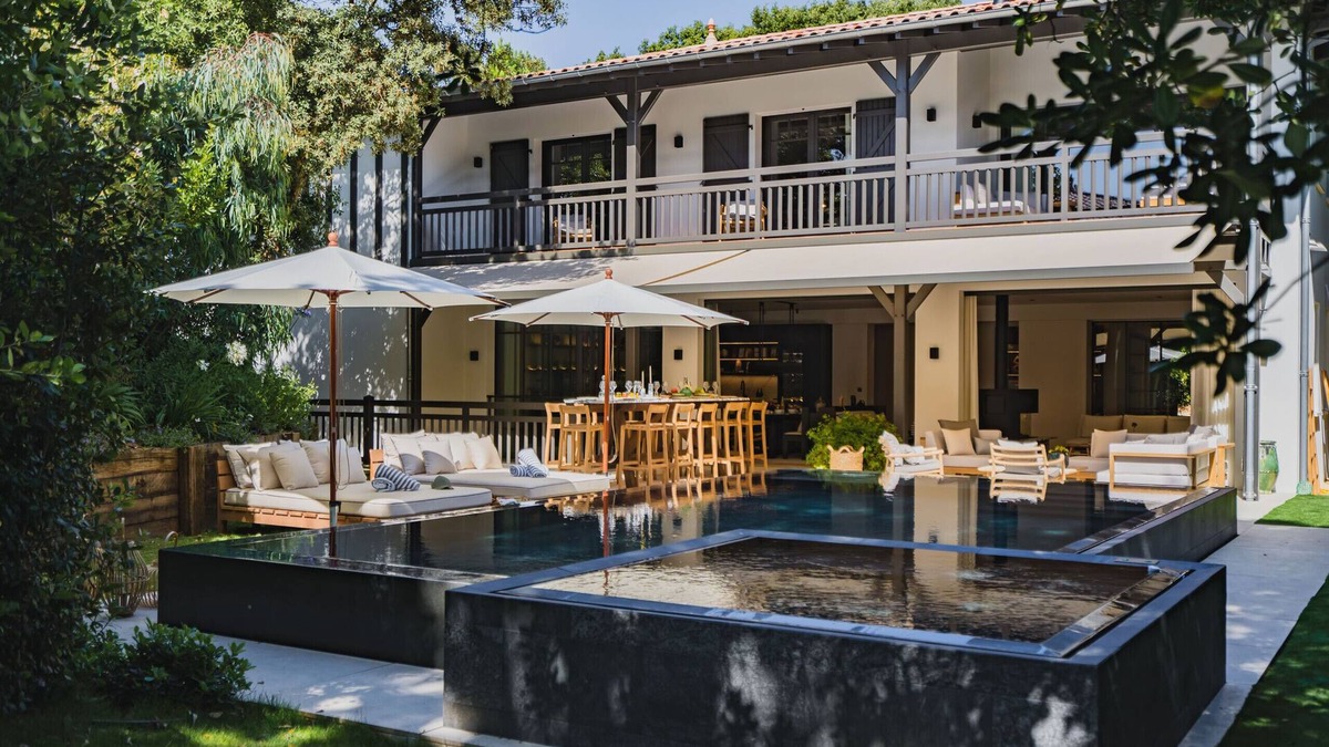 Pyla-sur-Mer Villa | absolute refinemente on the water