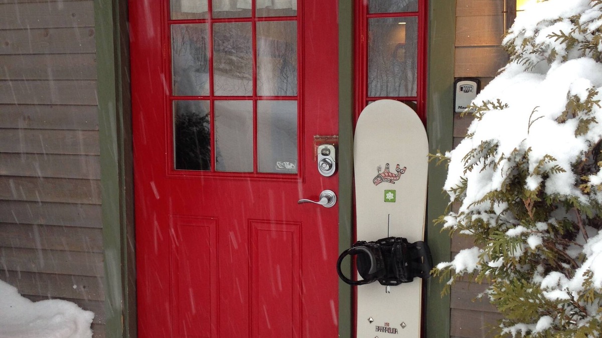 North Troy Condo | Absolute Slopeside Condo Private Entrance