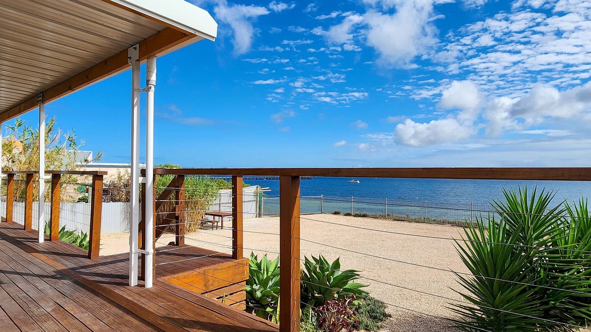 Ripon House | Absolute Waterfront Holiday Home