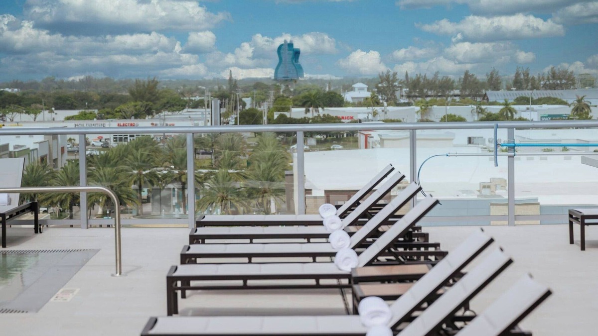 Dania Beach Hotel | AC Hotel by Marriott Fort Lauderdale Airport