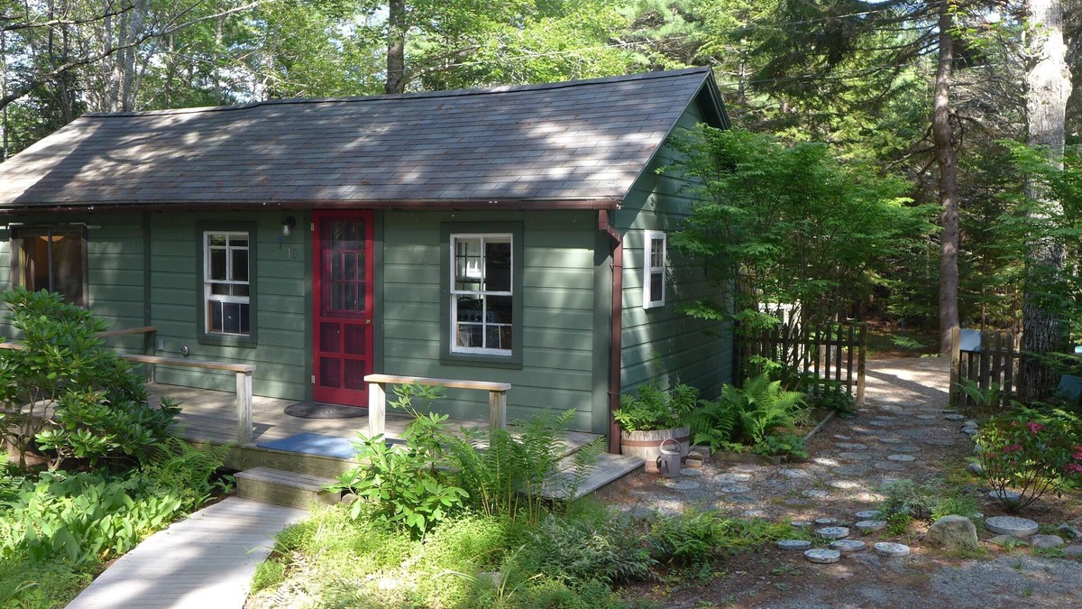 Bar Harbor Cabin | Acadia National Park - Cozy Country Cabin - Peaceful Retreat, Perfect Location.