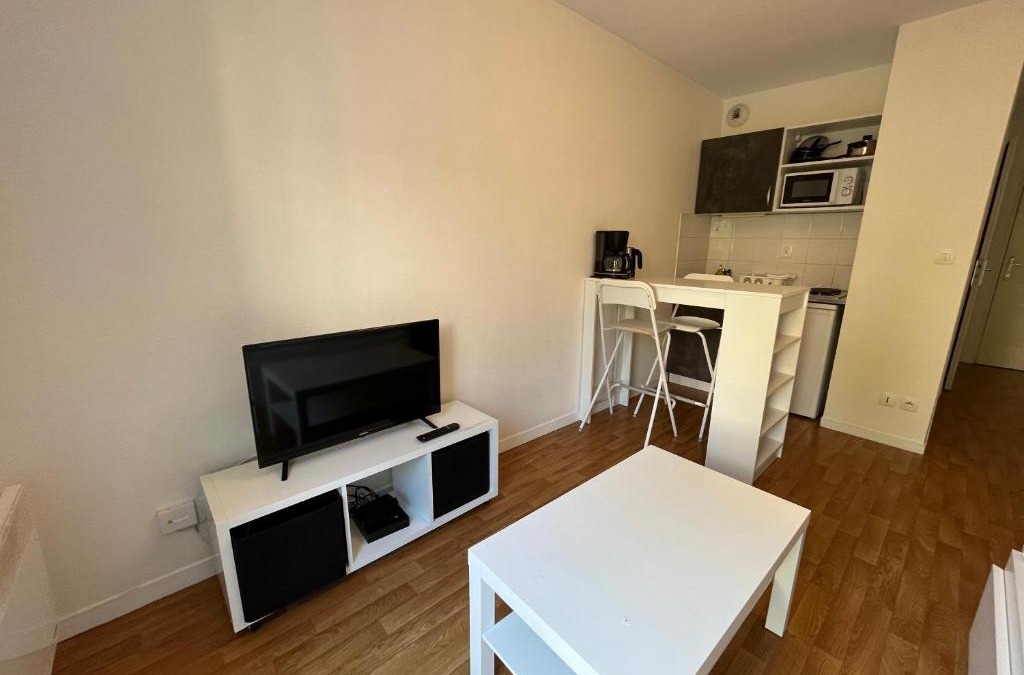 Quartier Calmette Apartment | Acajou, Studio avec terrasse et parking privé