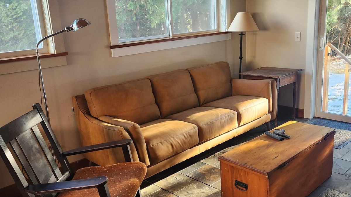 Essex Junction House | Access to CITIES/MOUNTAINS/LAKES/CAFES!