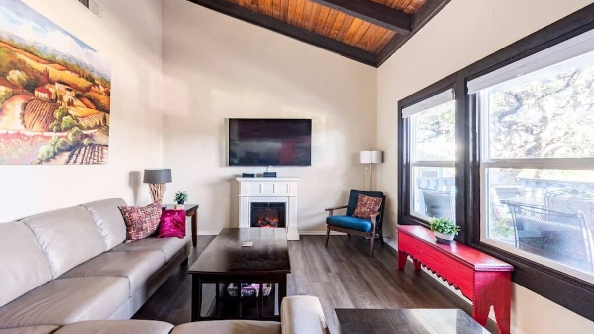 Barton Hills House | Accessible Duplex Walking Distance to Park, Springs & Trails